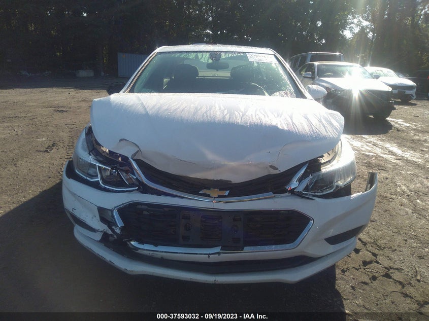 VIN 1G1BC5SM2J7188213 2018 CHEVROLET CRUZE LS