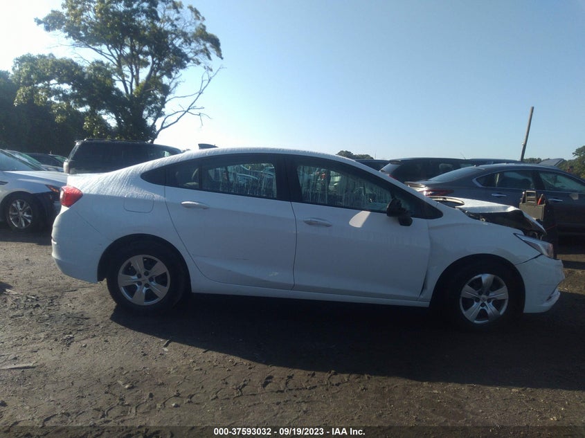 VIN 1G1BC5SM2J7188213 2018 CHEVROLET CRUZE LS