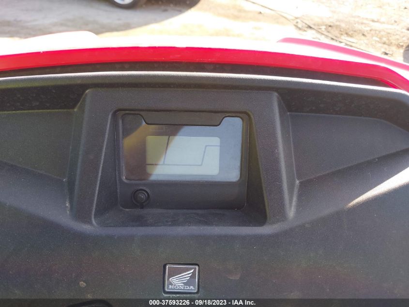 2015 HONDA SXS500 M 1HFVE0302F4001483