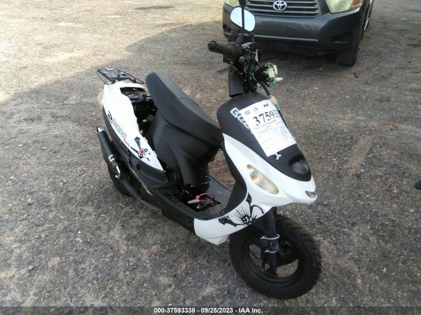 L9NTCBAE7L1014469 GATOR BEAT BOX MOPED 2020