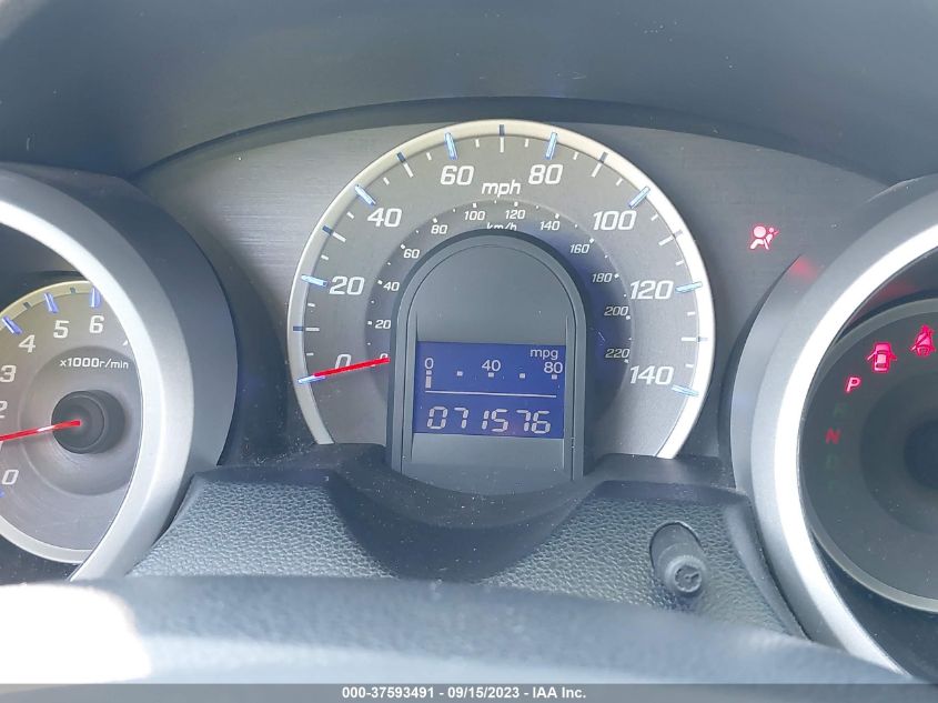 2013 HONDA FIT - JHMGE8H33DC010652