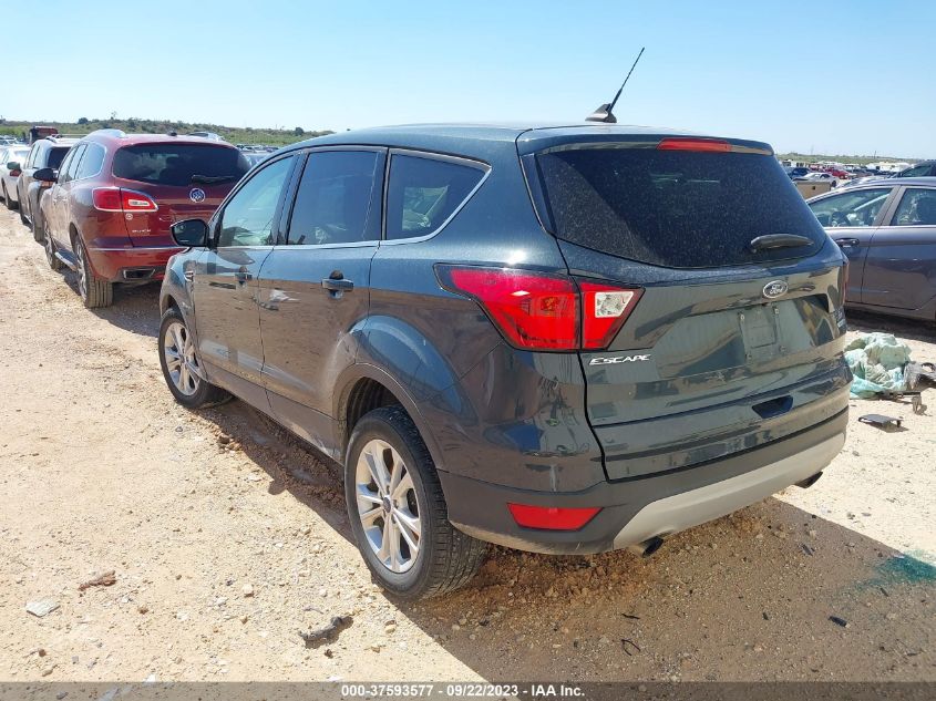 2019 FORD ESCAPE SE - 1FMCU9GD9KUA69758