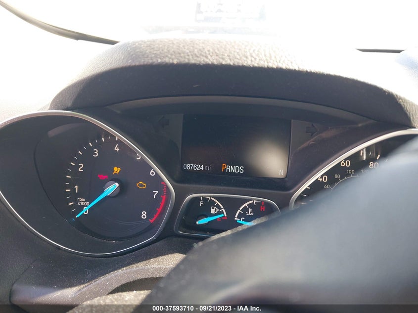VIN 1FMCU9GD3KUA07613 2019 FORD ESCAPE SE