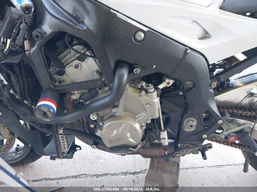 2015 BMW S 1000 RR - WB10D210XFZ352129