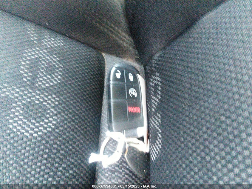 VIN ZACCJABBXHPF68227 2017 JEEP RENEGADE LATITUDE