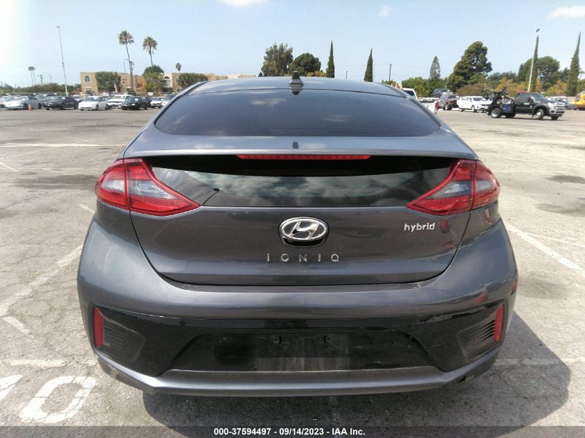 2017 HYUNDAI IONIQ HYBRID SEL - KMHC75LC4HU052193