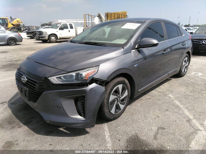 2017 HYUNDAI IONIQ HYBRID SEL - KMHC75LC4HU052193