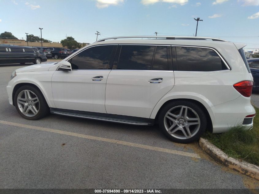 2015 MERCEDES-BENZ GL-CLASS GL 550 4JGDF7DE7FA547005