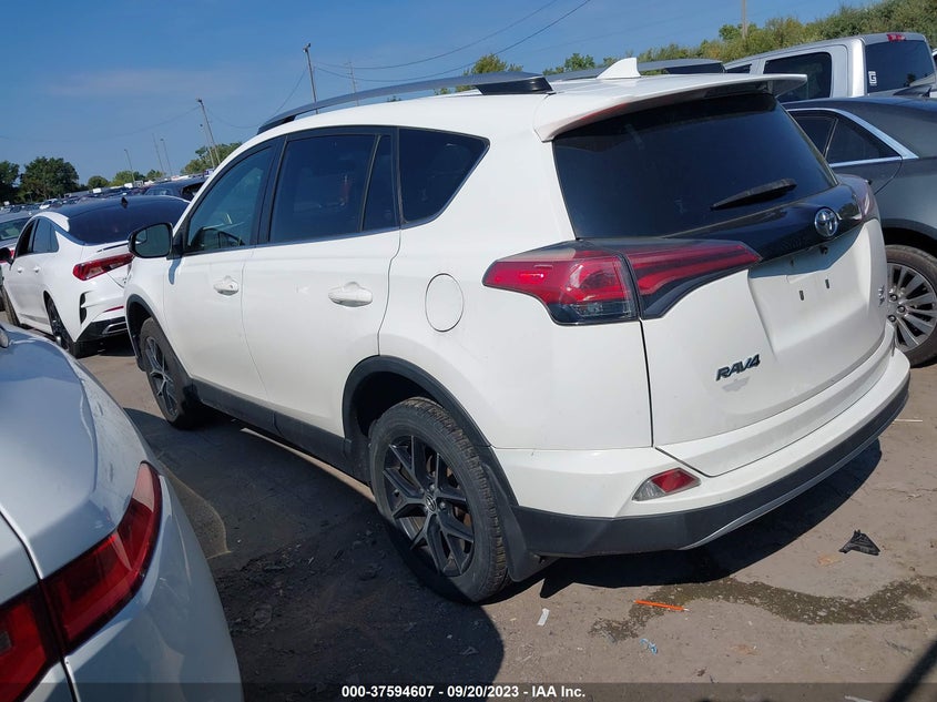 VIN JTMJFREV0HD219959 2017 TOYOTA RAV4 SE