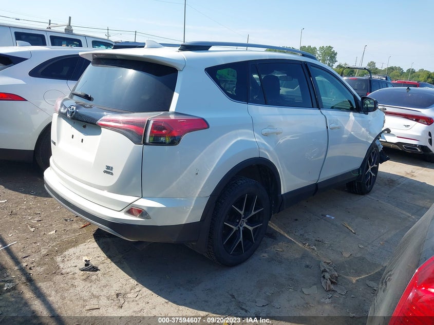 VIN JTMJFREV0HD219959 2017 TOYOTA RAV4 SE