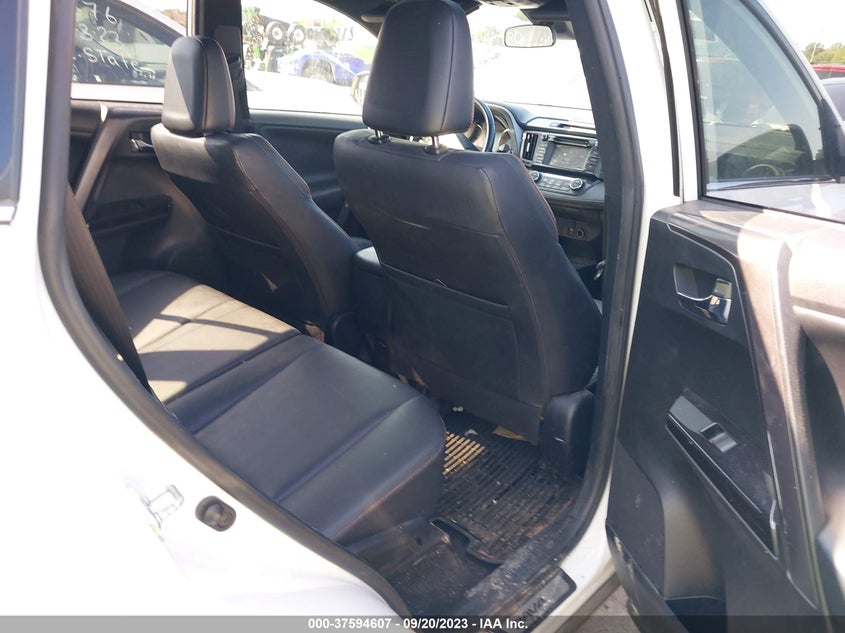 VIN JTMJFREV0HD219959 2017 TOYOTA RAV4 SE