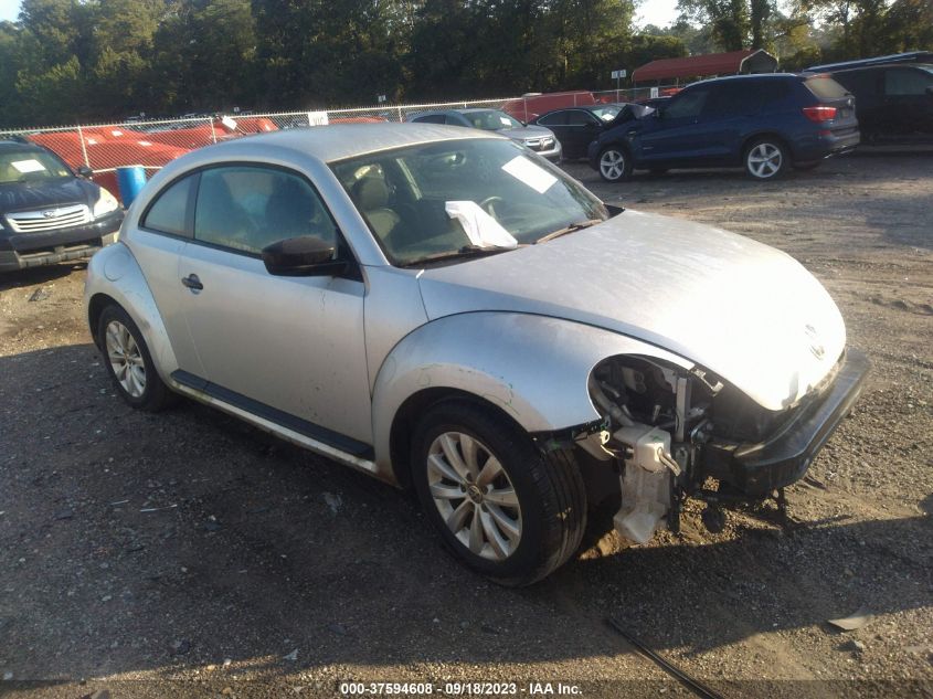 2014 VOLKSWAGEN BEETLE COUPE 2.5L ENTRY - 3VWFP7AT2EM623662