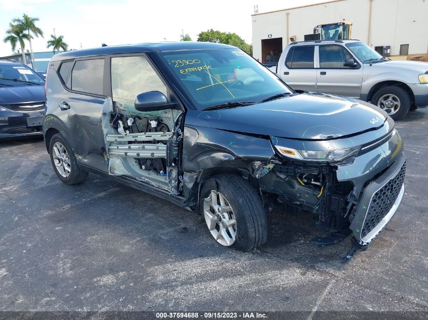 2022 KIA SOUL LX - KNDJ23AUXN7821574