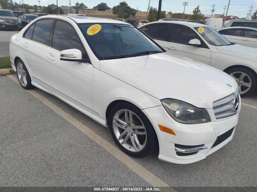 2013 MERCEDES-BENZ C 250 SPORT/LUXURY - WDDGF4HB5DA776401