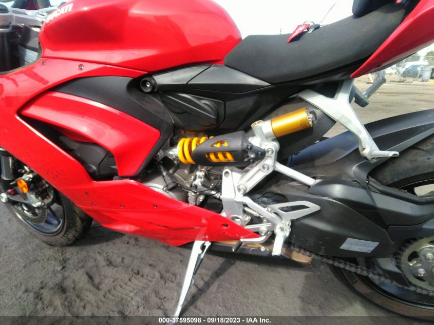 2023 DUCATI PANIGALE V2 ZDMHAATW5PB010077
