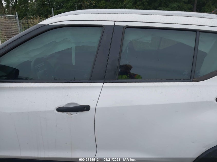 VIN 3N1CP5CU1KL504330 2019 NISSAN KICKS S