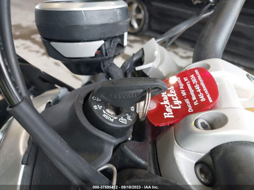 2020 DUCATI SCRAMBLER DESERT SLED ML0KAFPMXLT016470