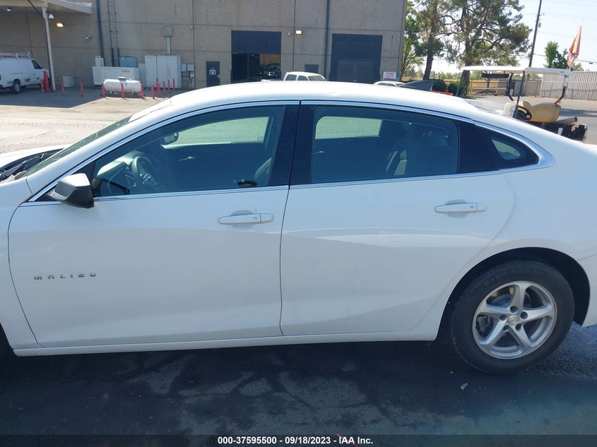 VIN 1G1ZB5ST2JF272420 2018 CHEVROLET MALIBU LS