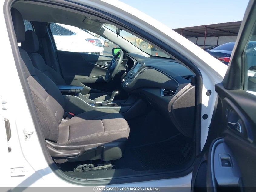 VIN 1G1ZB5ST2JF272420 2018 CHEVROLET MALIBU LS