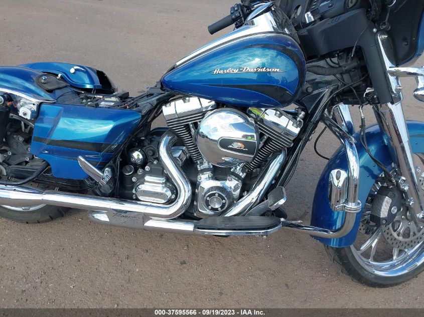 2014 HARLEY-DAVIDSON FLHX STREET GLIDE - 1HD1KBM12EB647801