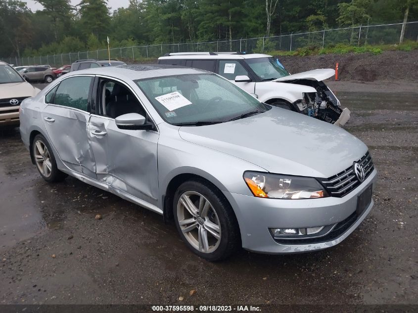 2015 VOLKSWAGEN PASSAT SEL - 1VWCV7A33FC040416