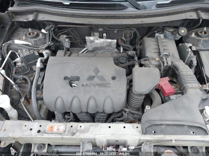2014 MITSUBISHI OUTLANDER SE - JA4AZ3A32EZ013978