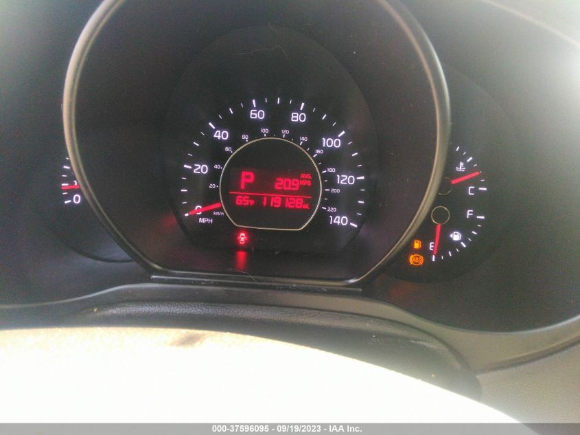 2015 KIA SOUL + - KNDJP3A51F7125634