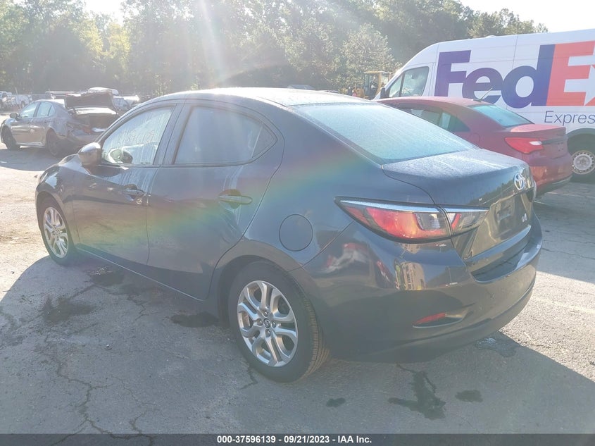 VIN 3MYDLBYV3HY184910 2017 TOYOTA YARIS IA