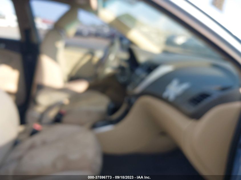 2013 HYUNDAI ACCENT GLS - KMHCT4AE9DU553746