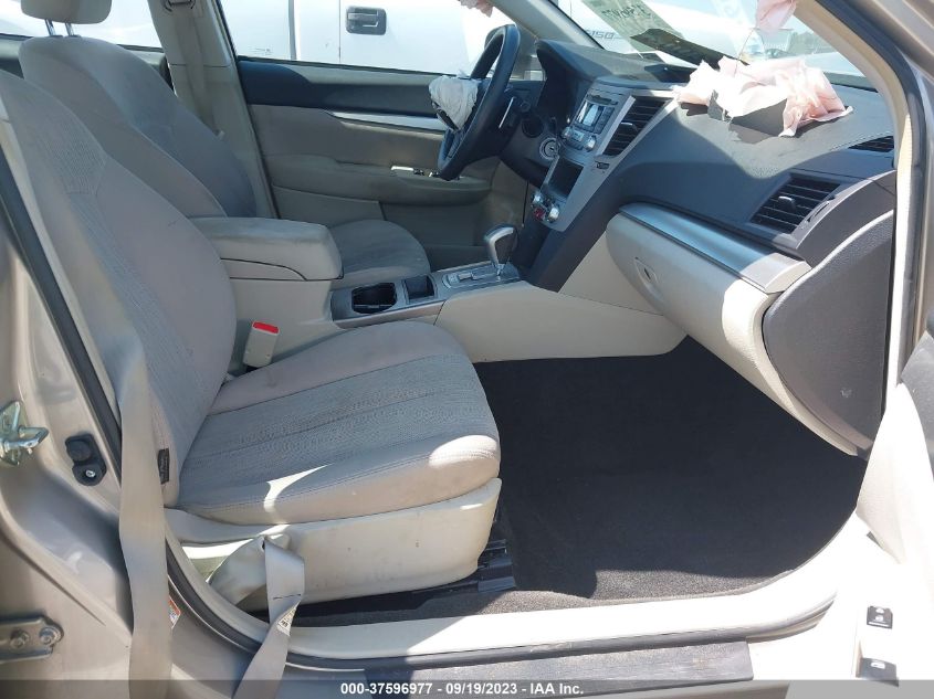 2014 SUBARU LEGACY 2.5I - 4S3BMBA69E3019521