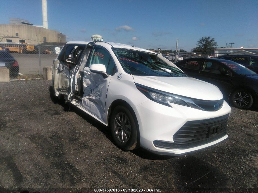 VIN 5TDKRKEC2NS101591 2022 TOYOTA SIENNA no.1