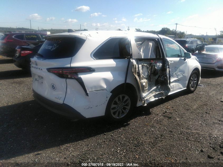 2022 TOYOTA SIENNA LE - 5TDKRKEC2NS101591