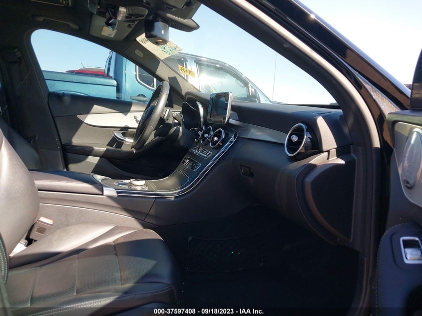 VIN 55SWF4JB9JU280454 2018 MERCEDES-BENZ C-CLASS C 300
