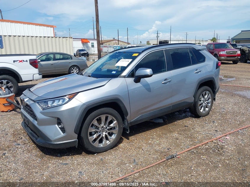 VIN 2T3C1RFV4MC136653 2021 TOYOTA RAV4 XLE PREMIUM