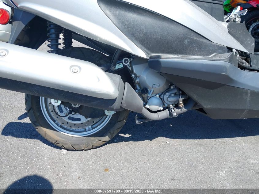 2014 SUZUKI UH200 MLCCH41A7E1600992