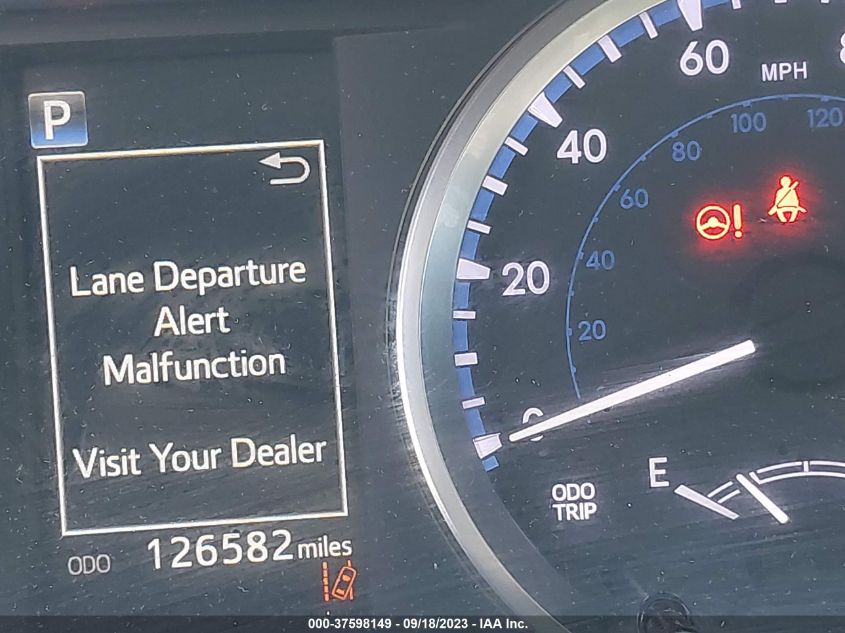 2017 TOYOTA HIGHLANDER LE - 5TDZARFH3HS023304