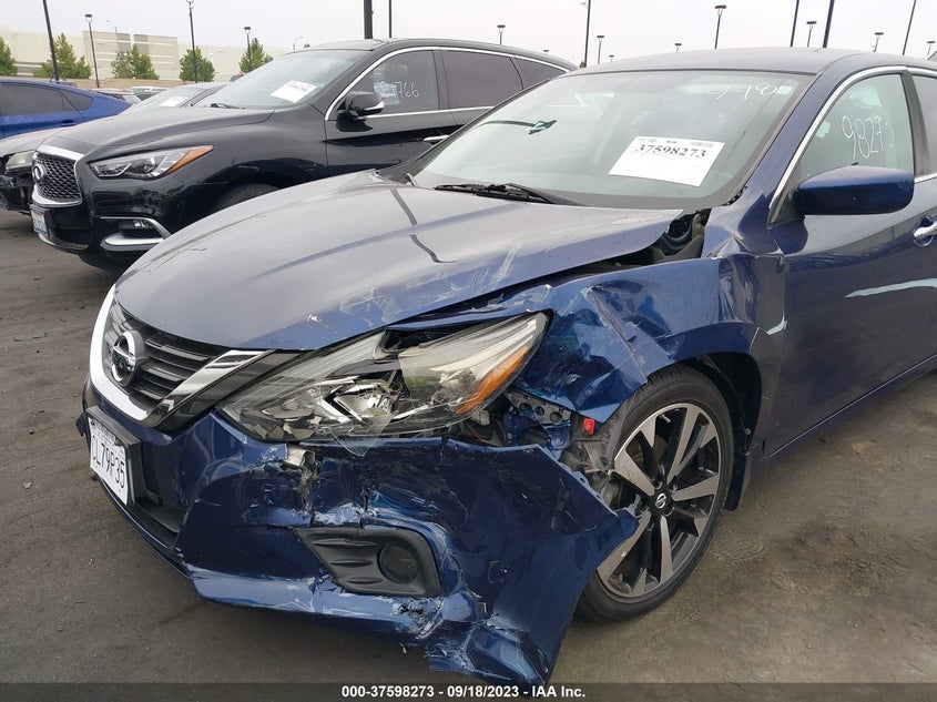 VIN 1N4AL3AP3JC119904 2018 NISSAN ALTIMA 2.5 SR