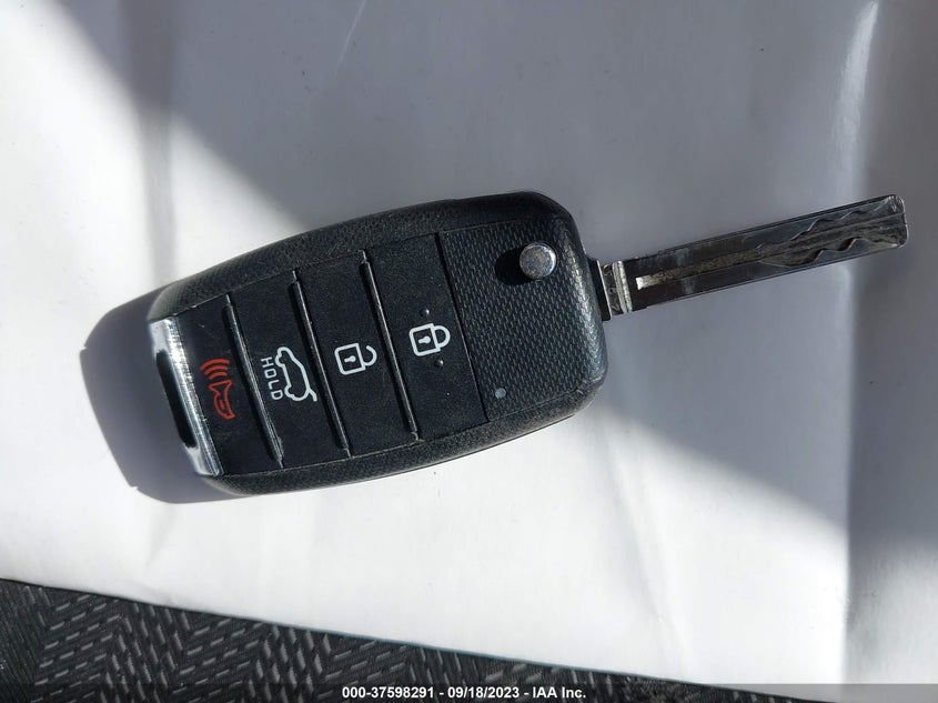 VIN KNDPMCAC1L7680001 2020 KIA SPORTAGE LX
