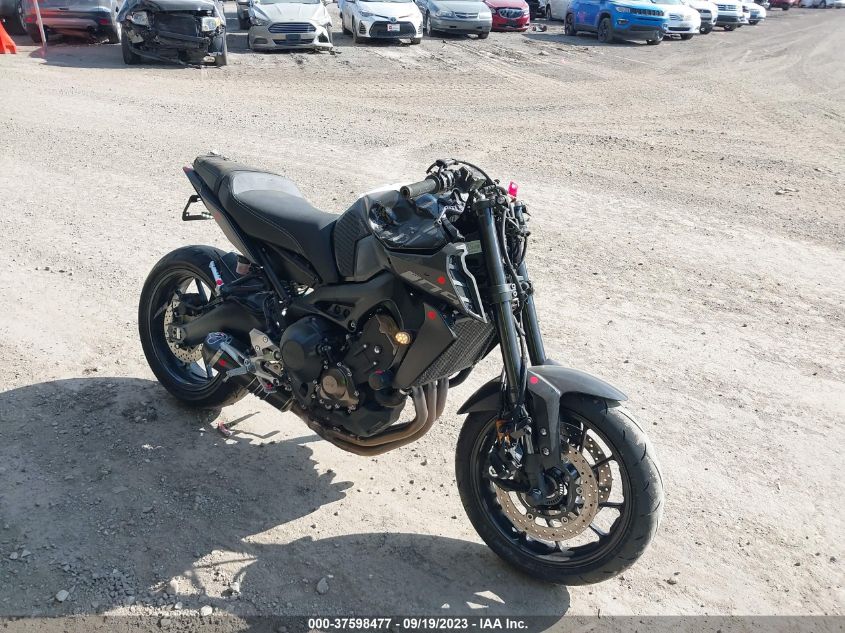 2018 YAMAHA MT09 - JYARN53E7JA003384