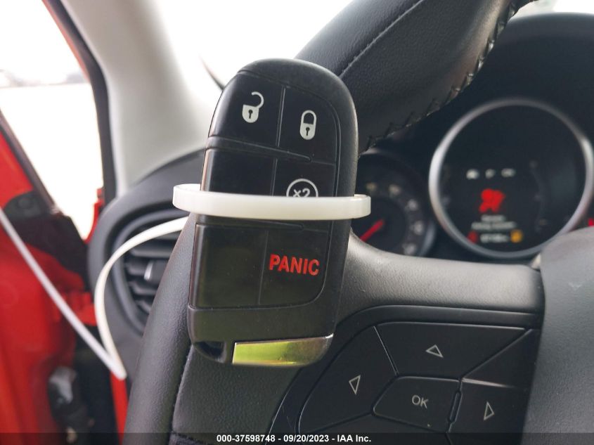 2017 FIAT 500X LOUNGE - ZFBCFXDB4HP584537