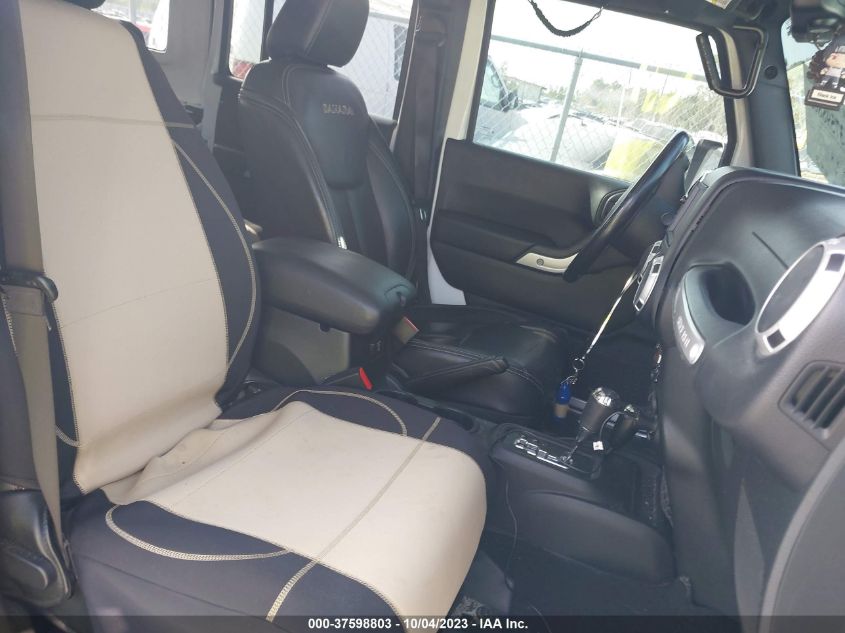 2016 JEEP WRANGLER UNLIMITED SAHARA - 1C4BJWEG8GL119504