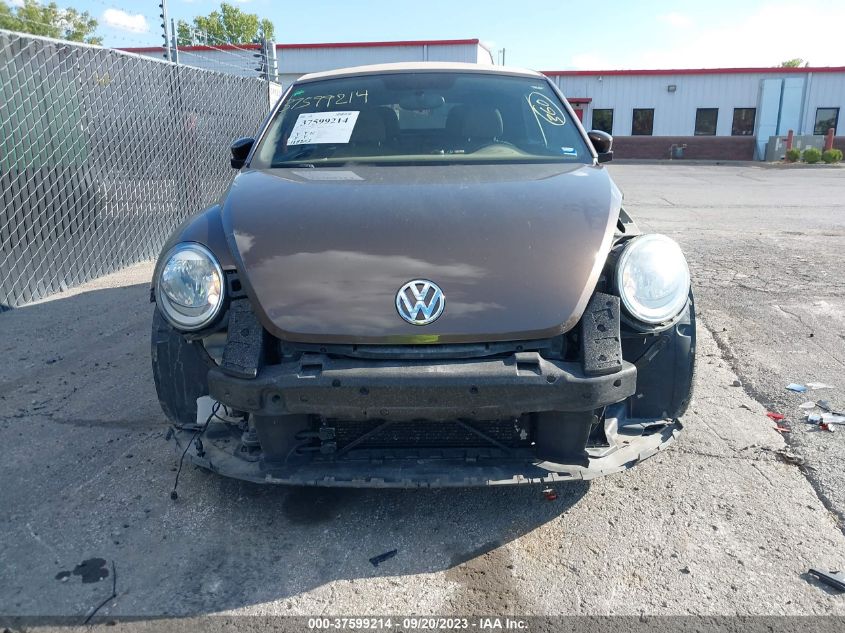 2013 VOLKSWAGEN BEETLE CONVERTIBLE 2.5L W/TECH 3VW5X7AT3DM825081