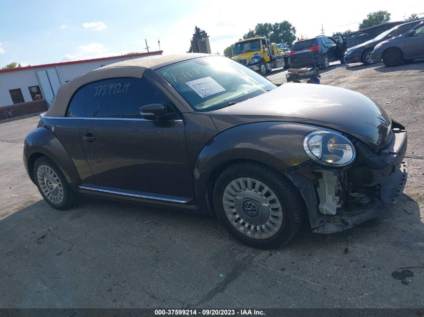 2013 VOLKSWAGEN BEETLE CONVERTIBLE 2.5L W/TECH 3VW5X7AT3DM825081