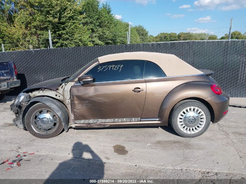 2013 VOLKSWAGEN BEETLE CONVERTIBLE 2.5L W/TECH 3VW5X7AT3DM825081