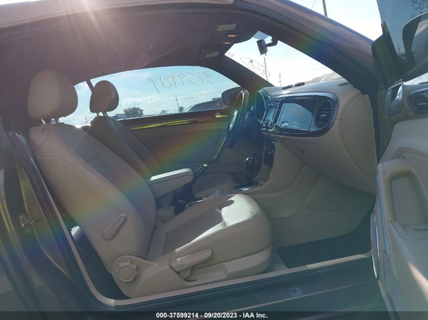 2013 VOLKSWAGEN BEETLE CONVERTIBLE 2.5L W/TECH 3VW5X7AT3DM825081