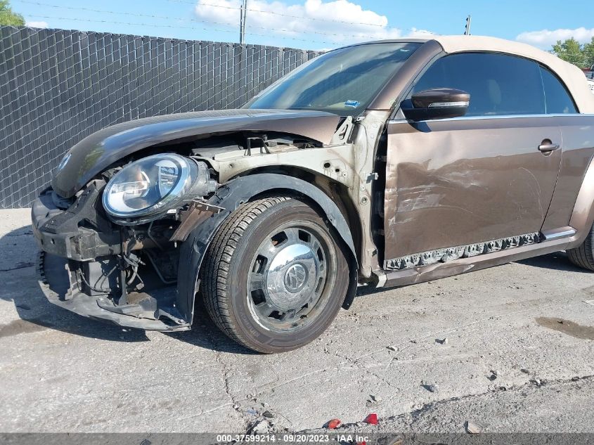 2013 VOLKSWAGEN BEETLE CONVERTIBLE 2.5L W/TECH 3VW5X7AT3DM825081