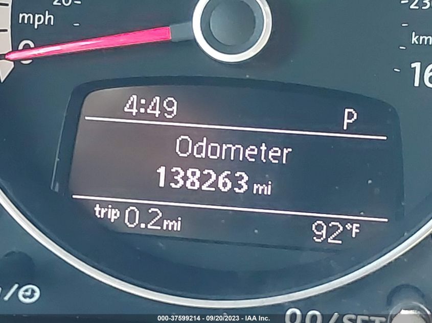 2013 VOLKSWAGEN BEETLE CONVERTIBLE 2.5L W/TECH 3VW5X7AT3DM825081