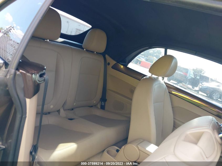 2013 VOLKSWAGEN BEETLE CONVERTIBLE 2.5L W/TECH 3VW5X7AT3DM825081