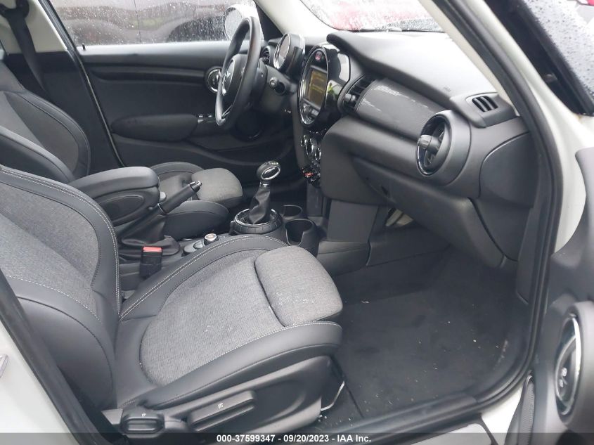 2016 MINI COOPER HARDTOP 4 DOOR - WMWXU1C53G2D09640