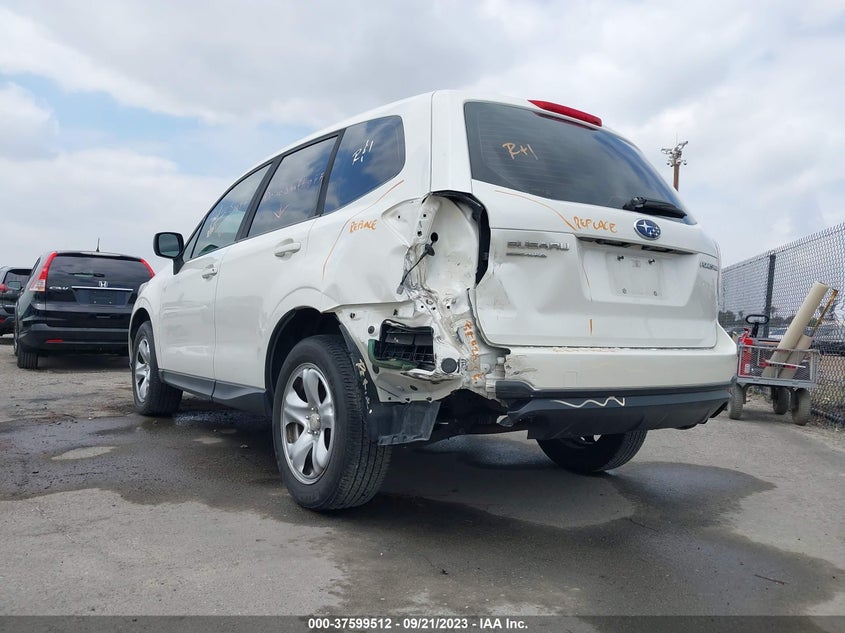 VIN JF2SJAAC1JH586068 2018 SUBARU FORESTER